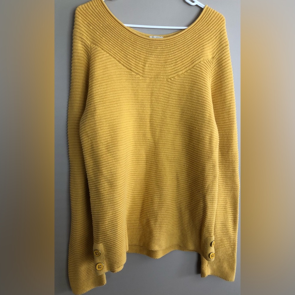 TALBOTS Gold Ribbed Sweater w/ Button Accents  Size L